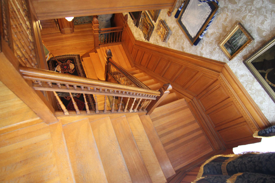 McCandless Golden Oak Front Staircase